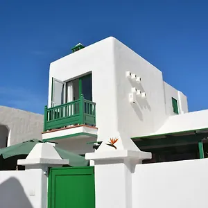 Appartement Ave Paraiso - Cozy And Sunny House